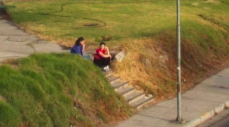 Al sol, lejos del centro