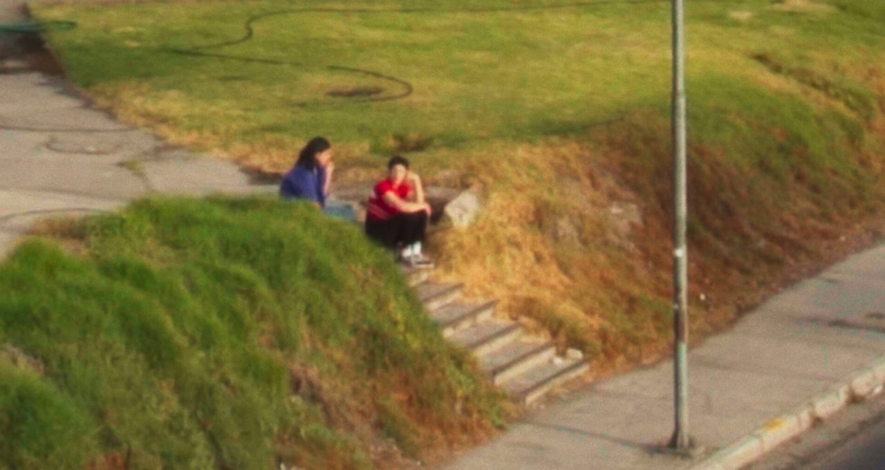 Al sol, lejos del centro